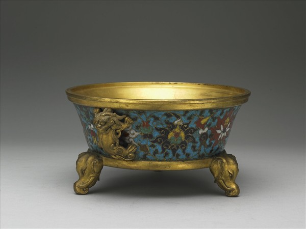 掐絲琺瑯象足洗