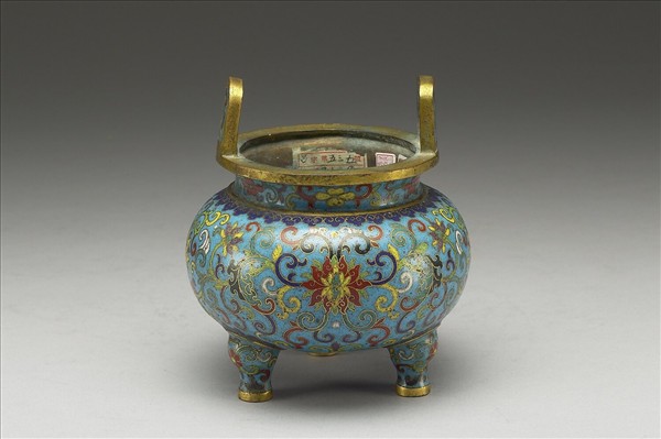 掐絲琺瑯鬲式爐