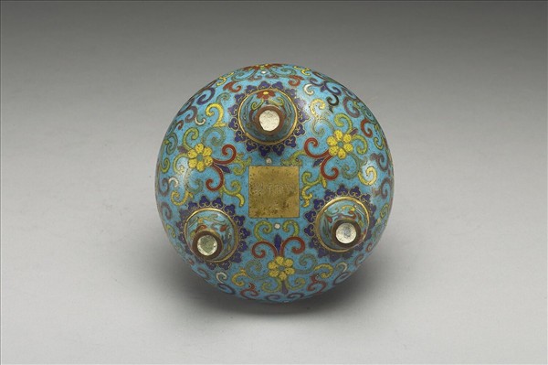 掐絲琺瑯鬲式爐