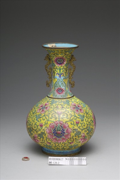 銅胎畫琺瑯花卉長頸瓶