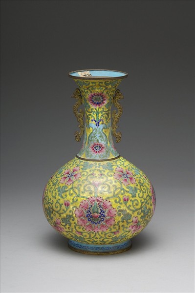 銅胎畫琺瑯花卉長頸瓶