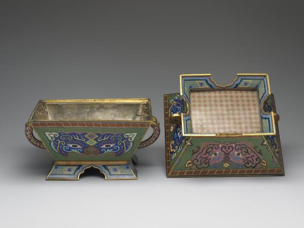 掐絲琺瑯獸面紋簠