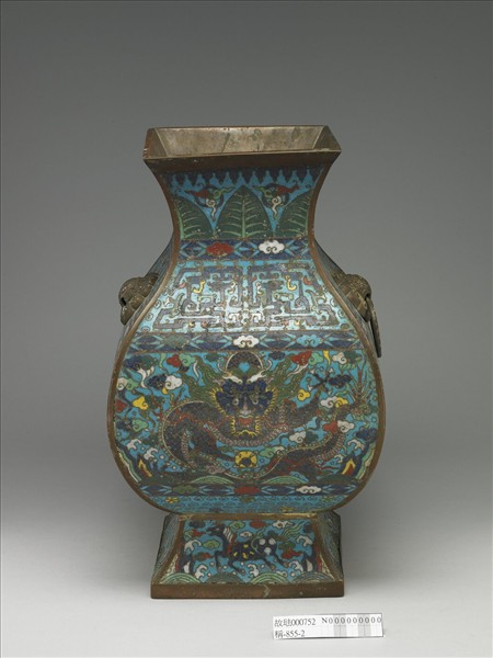 掐絲琺瑯獸耳尊式瓶