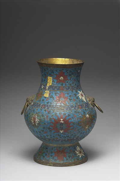 掐絲琺瑯獸耳尊形瓶