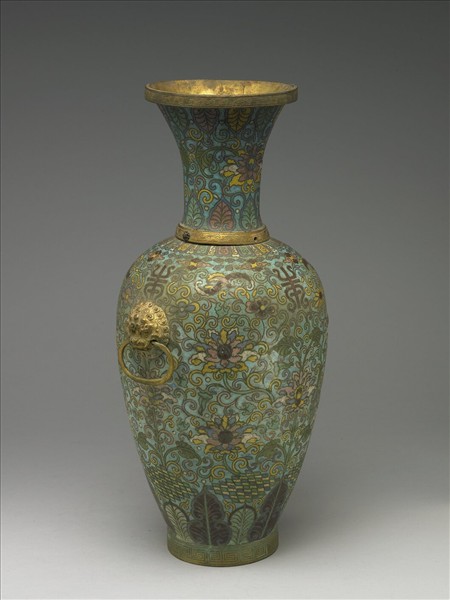 掐絲琺瑯獸耳瓶