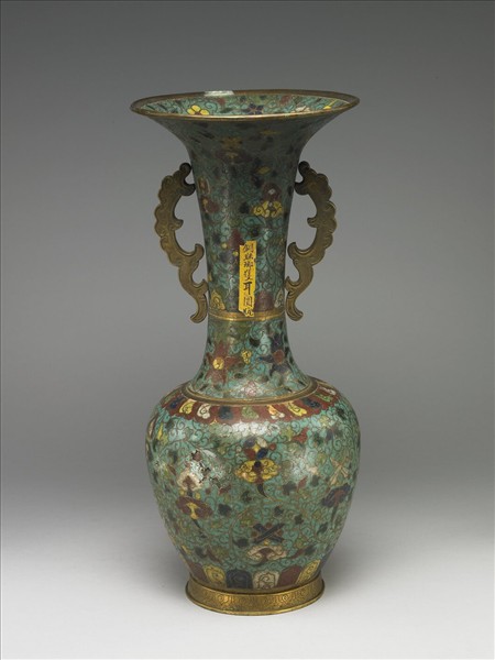 掐絲琺瑯雙耳撇口瓶