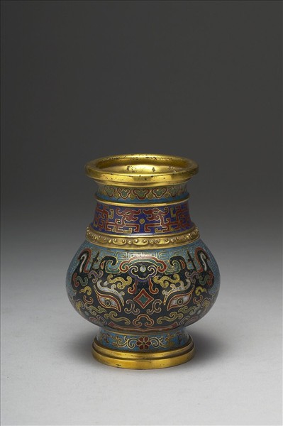 掐絲琺瑯獸面紋觶