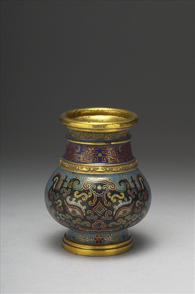 掐絲琺瑯獸面紋觶