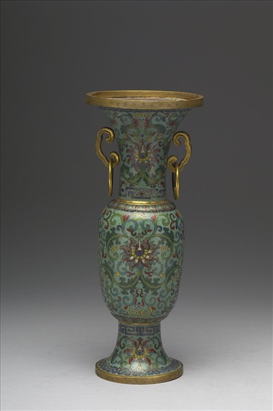 掐絲琺瑯雙耳瓶