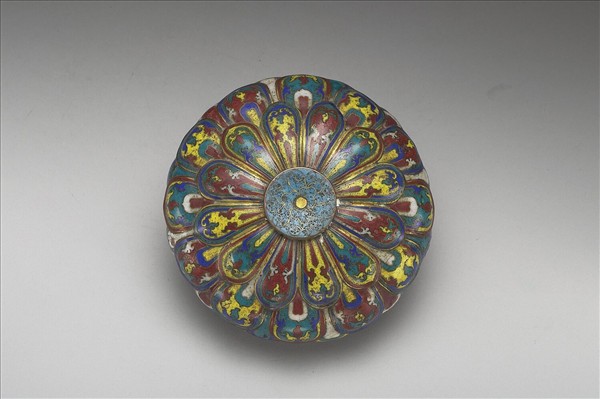 掐絲琺瑯蓮瓣式爐