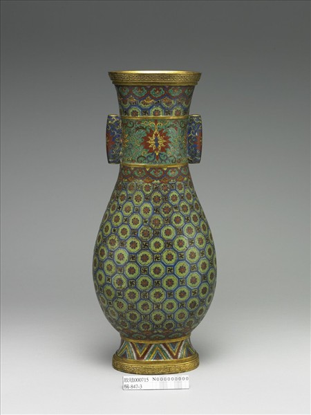 掐絲琺瑯貫耳扁瓶