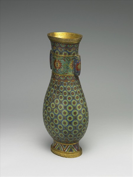 掐絲琺瑯貫耳扁瓶