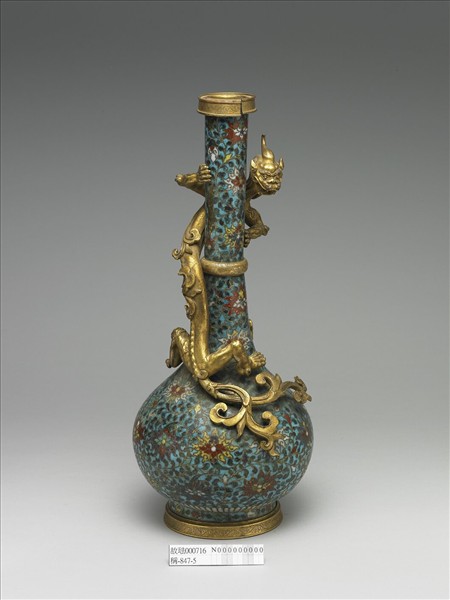 掐絲琺瑯番蓮紋瓶