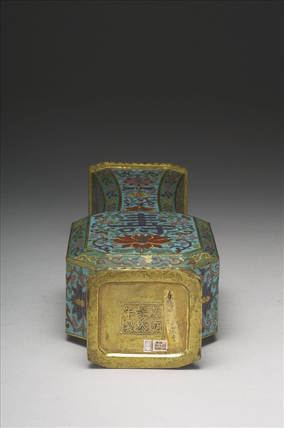 掐絲琺瑯方口瓶