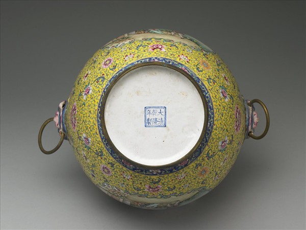 銅胎畫琺瑯山水人物圖蓋罐