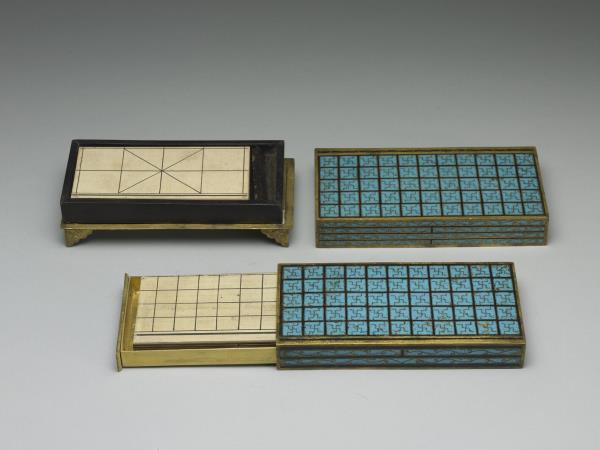 掐絲琺瑯圍棋、象棋盒