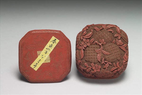 剔紅折枝桃八方盒