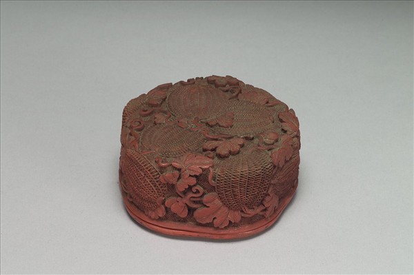 剔紅瓜瓞瓣式盒