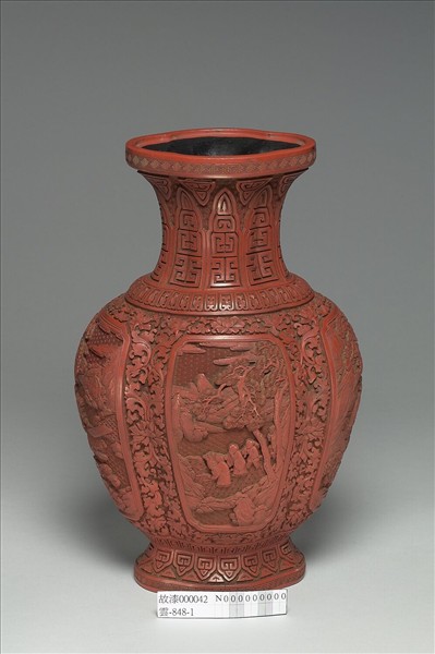 剔紅山水人物圖海棠式瓶