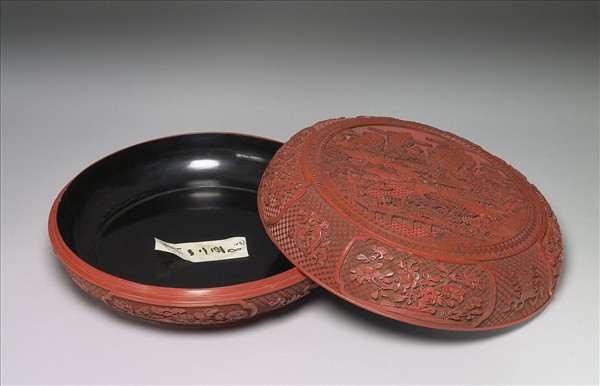 剔紅山水樓閣圓盒