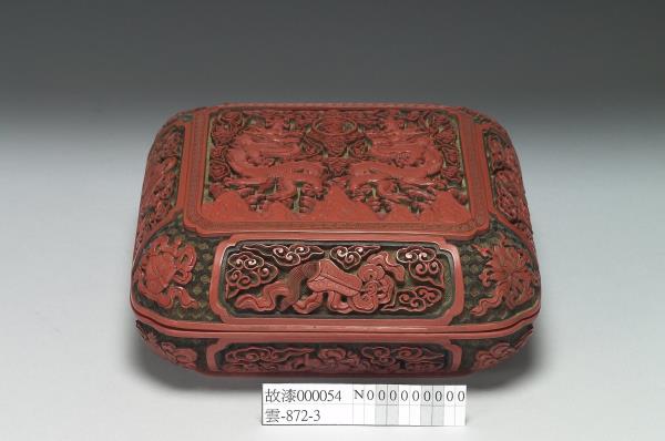 剔彩雙龍捧壽寶盒