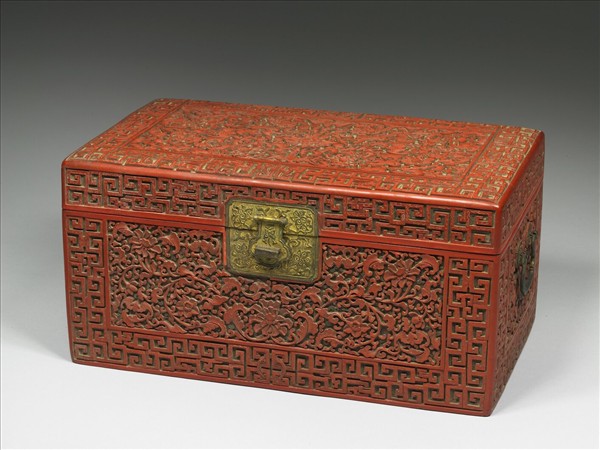 剔紅富貴圖長方匣