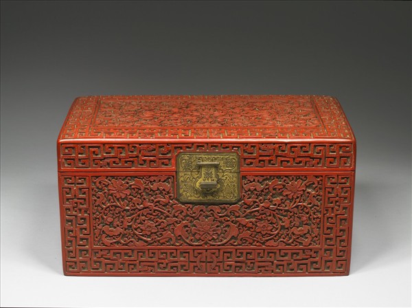 剔紅富貴圖長方匣