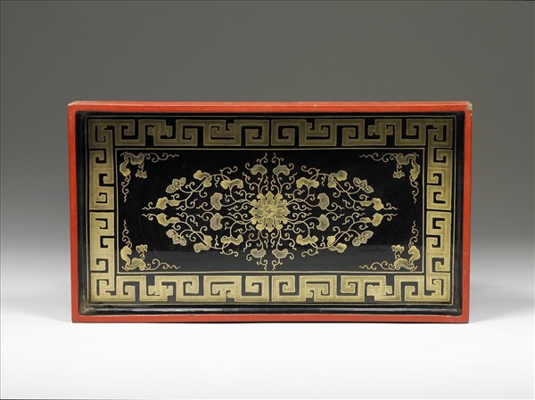 剔紅富貴圖長方匣