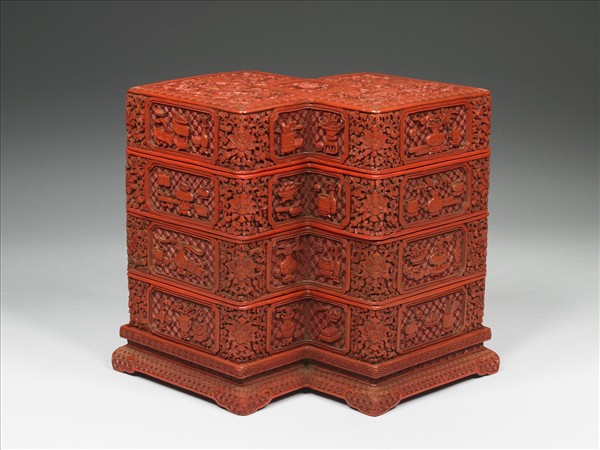 剔紅方勝式四層套盒