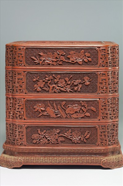 剔紅方形四層套盒