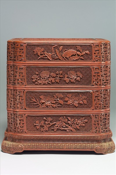 剔紅方形四層套盒