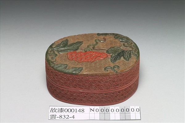 剔彩苦瓜橢圓盒