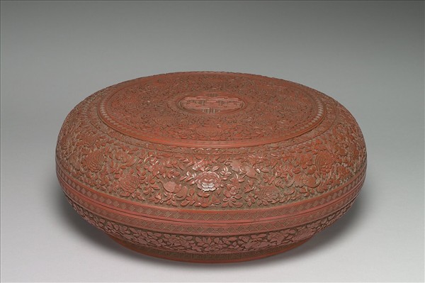 剔紅月季花卉圓盒