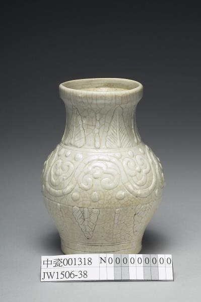 白瓷印花蟬紋罐