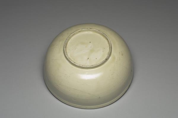 定窯白磁刻文輪碗 定窯白磁刻文輪碗 261010_527348183874855802841_9