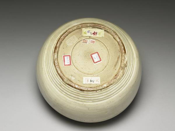 德化窯弦紋小缸