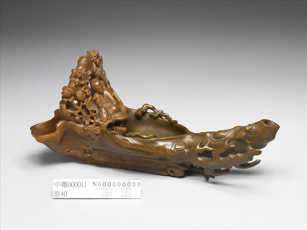 雕犀角人物乘槎