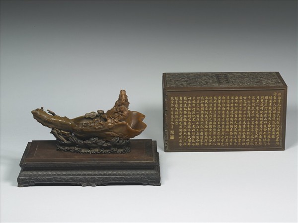 雕犀角人物乘槎