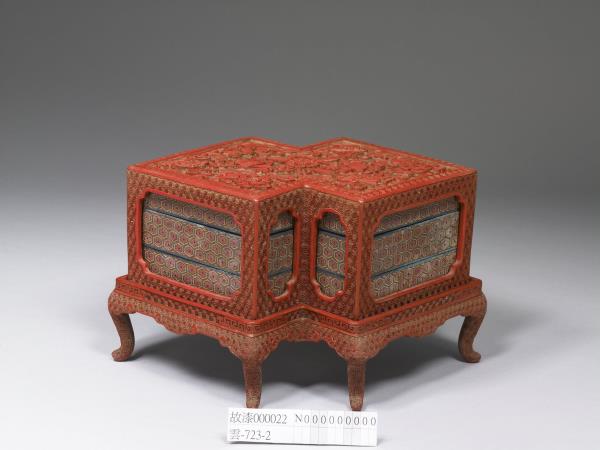 剔紅八寶方勝式套盒