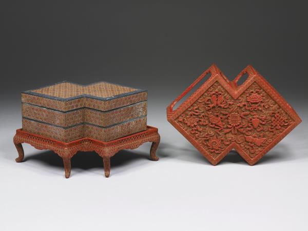 剔紅八寶方勝式套盒