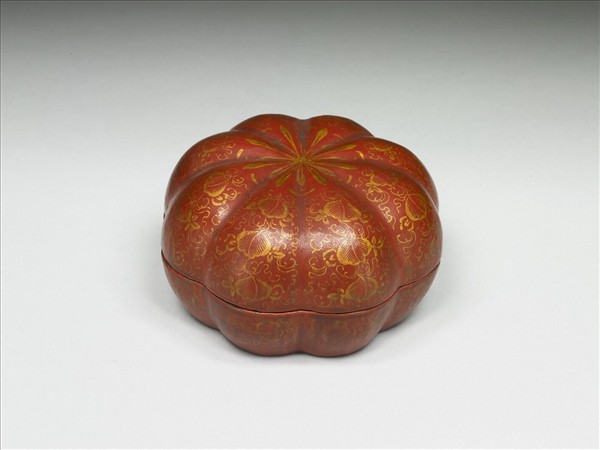 紅漆描金瓜式盒
