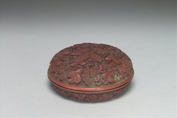 剔紅長生果圓盒