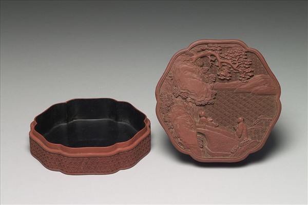 剔紅人物圖葵式盒