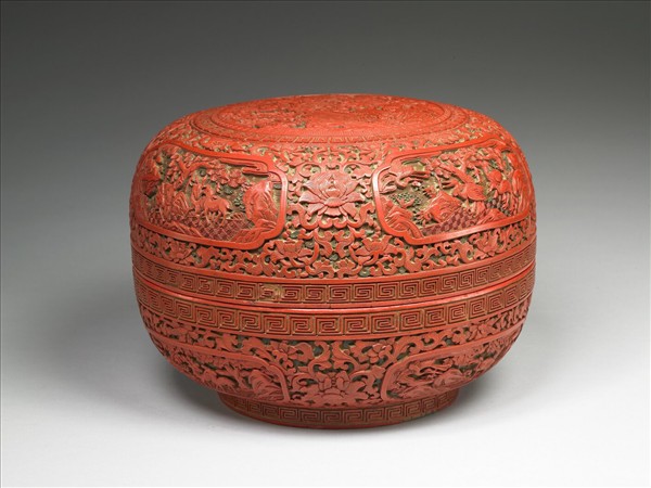 剔彩八仙慶壽捧盒