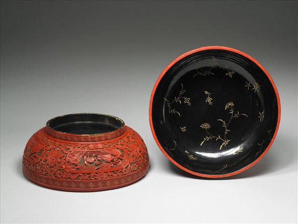 剔彩八仙慶壽捧盒