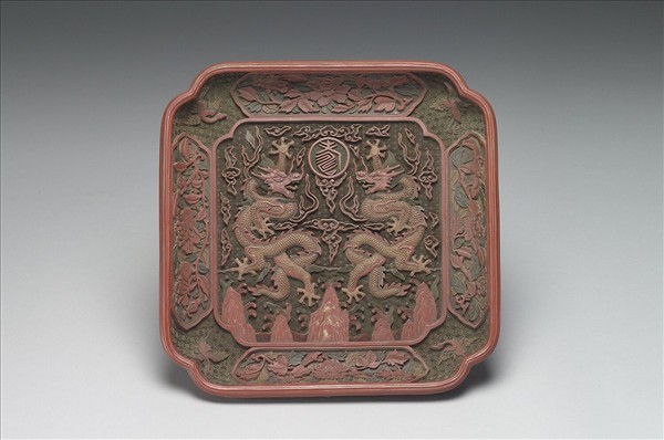 剔彩八吉祥雲龍盤