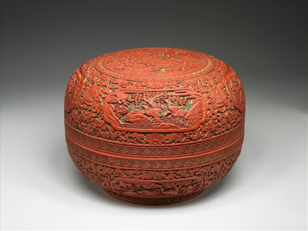 剔彩群仙獻壽圖捧盒