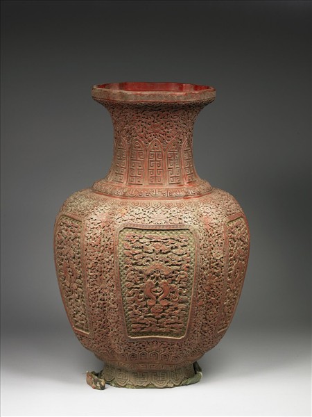 剔紅吉慶有餘大瓶