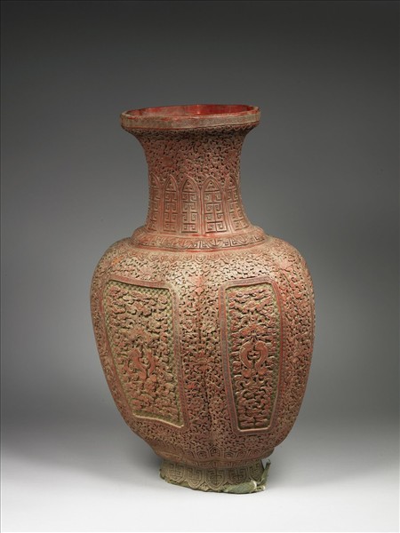 剔紅吉慶有餘大瓶