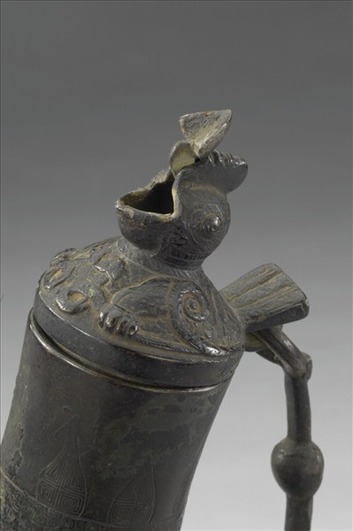 蟠虺紋瓠形壺
